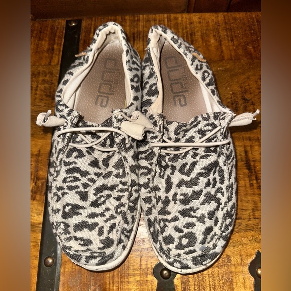 Hey Dude Cheetah Print Sz 8 - Picture 1 of 2